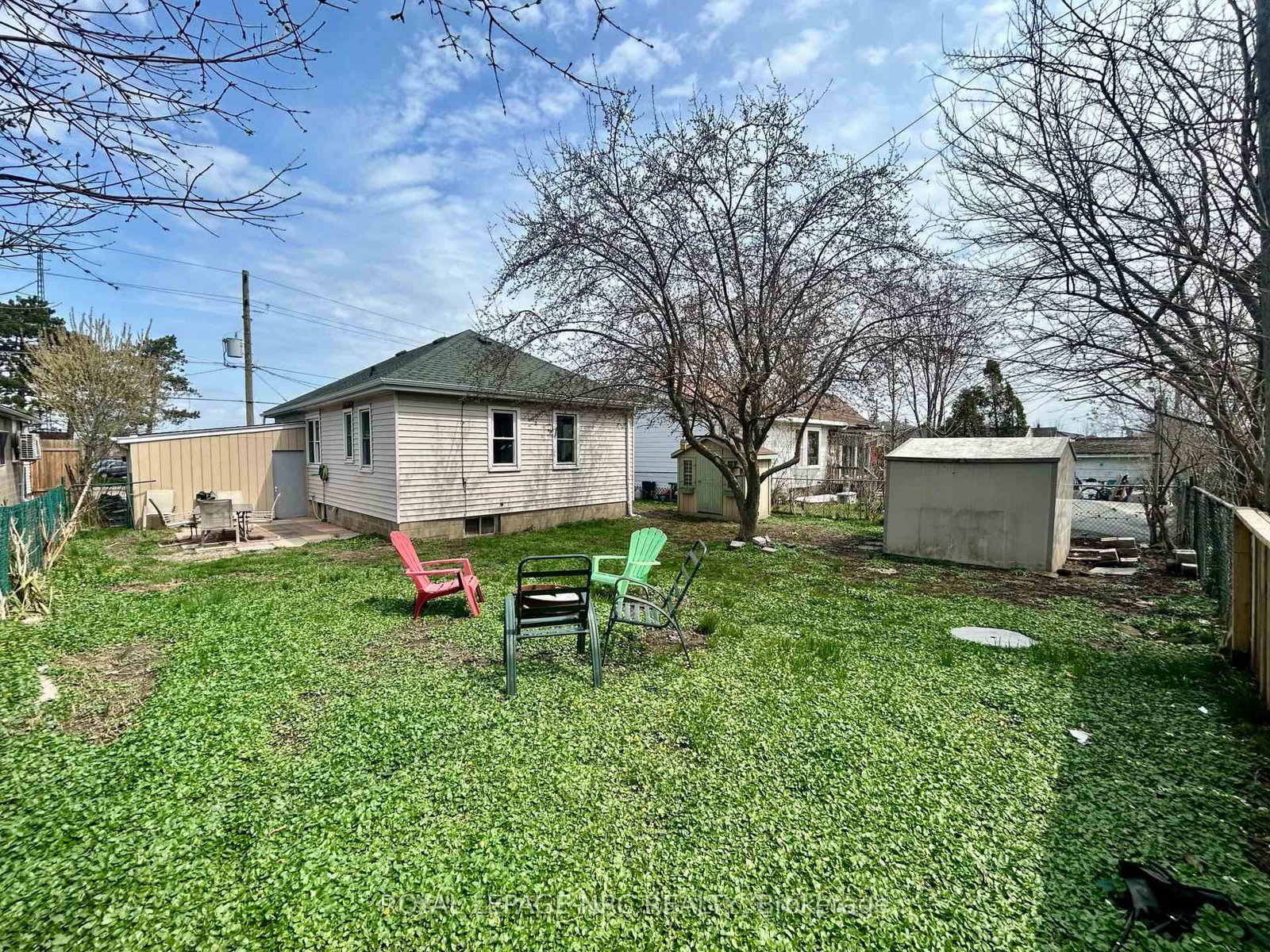 Detached House for sale at 129 Gilmore Road, Fort Erie, Ontario, L2A 2L9 - Central - MLS: X12690942