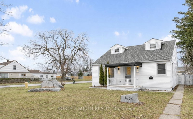 home for sale on 1604 Buckingham Drive