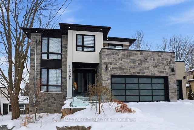 1207 Queen St Street N