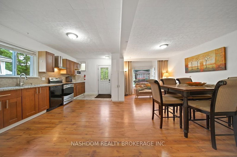 82 Whitney Ave, Hamilton, L8S 2G5 | Image 3