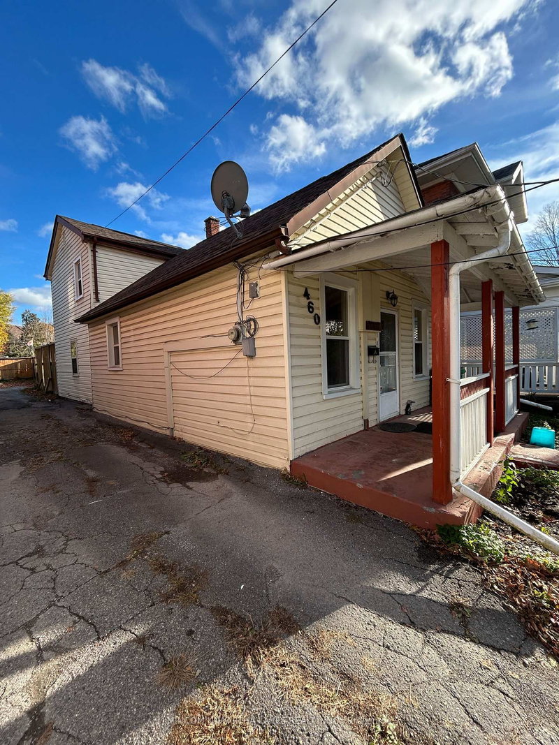 460 Driscoll Terr, Peterborough, K9H 1T7 | Image 3