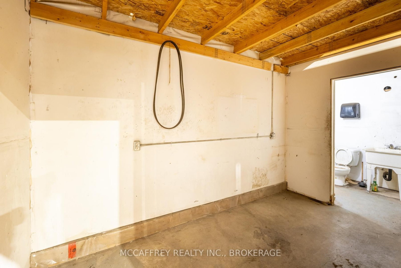 212 Camden Road, Unit 3 - Photo 12