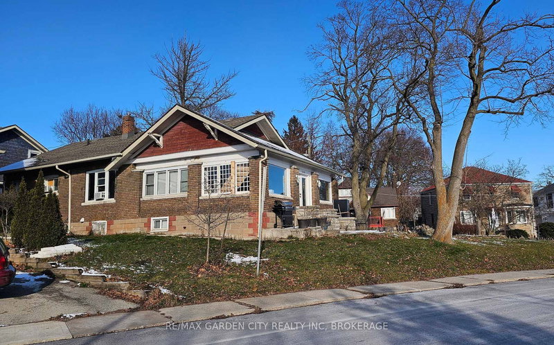 home for sale on 5183 River Road