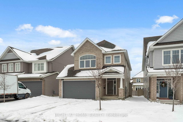 632 Moonflower Crescent W