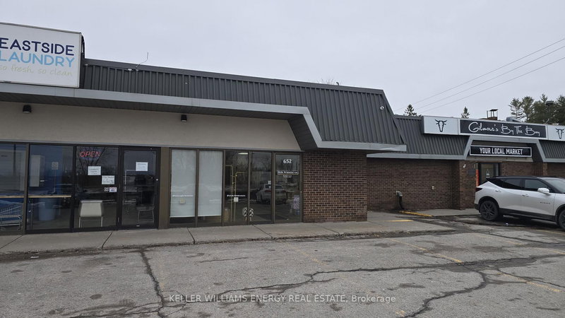 652 Dundas Street East St E, Belleville, K8N 1G7 | Image 2