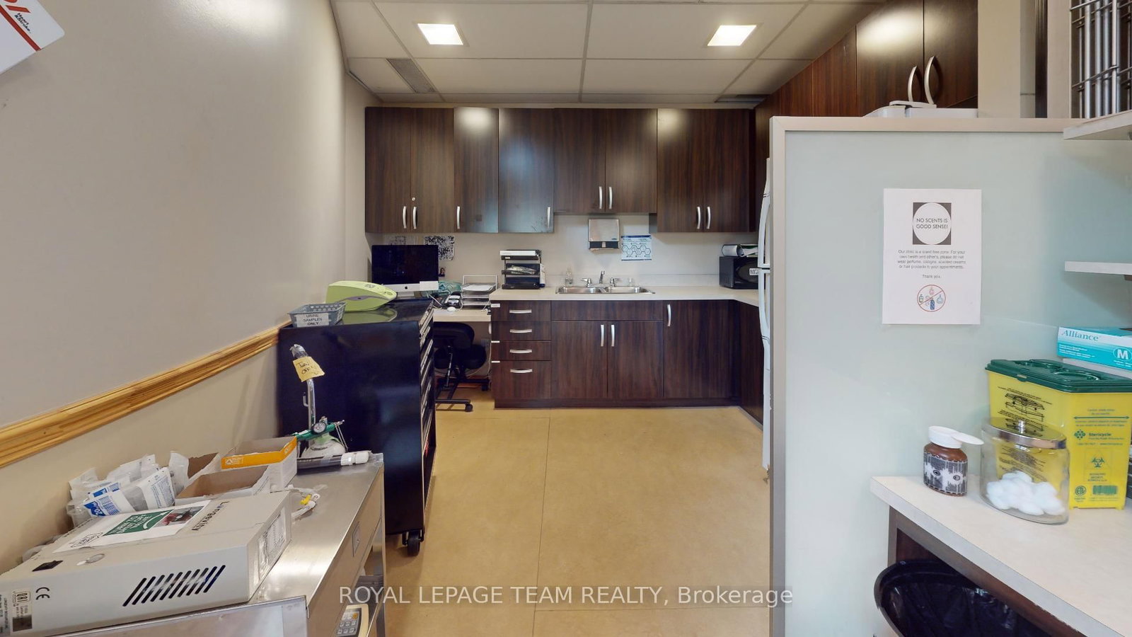 942 Merivale Road - Photo 11