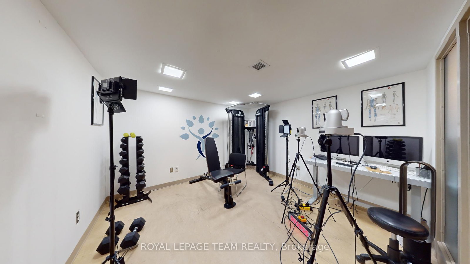 942 Merivale Road - Photo 15