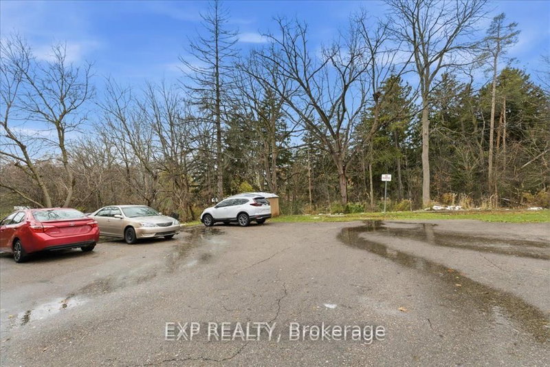 72 Barbara Cres, Kitchener, N2M 4N2 | Image 2