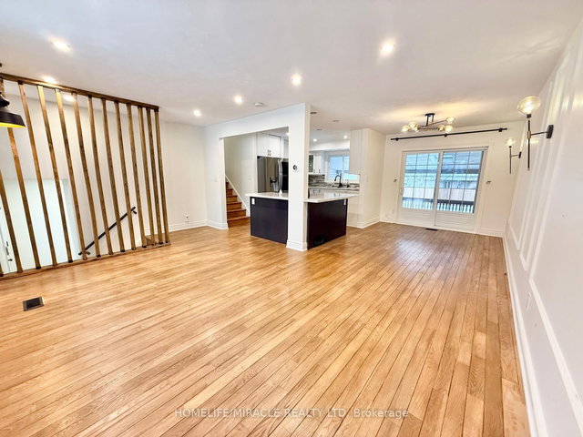 Main Unit - 12 Foster Crescent E