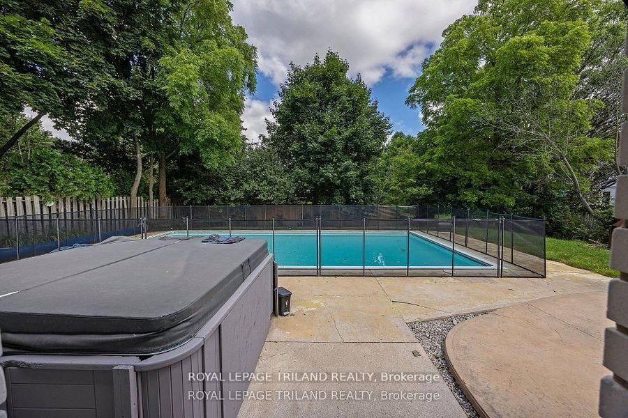 Detached House for sale at 69 Shavian Boulevard, London North, Ontario, N6G 2P4 - North A - MLS: X12696884