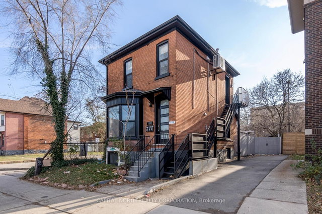 3 - 556 King Street E