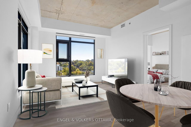 704 - 1360 Carling Avenue