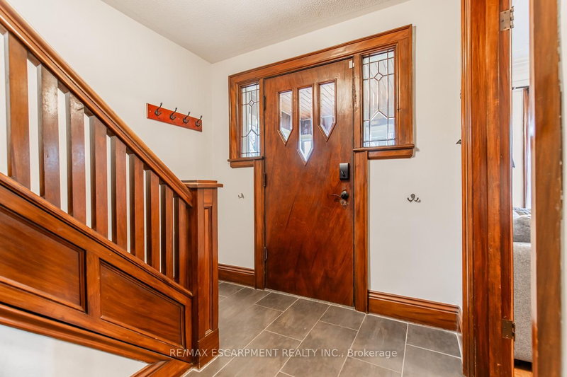 60 Lake Avenue Dr, Hamilton, L8G 3N3 | Image 3