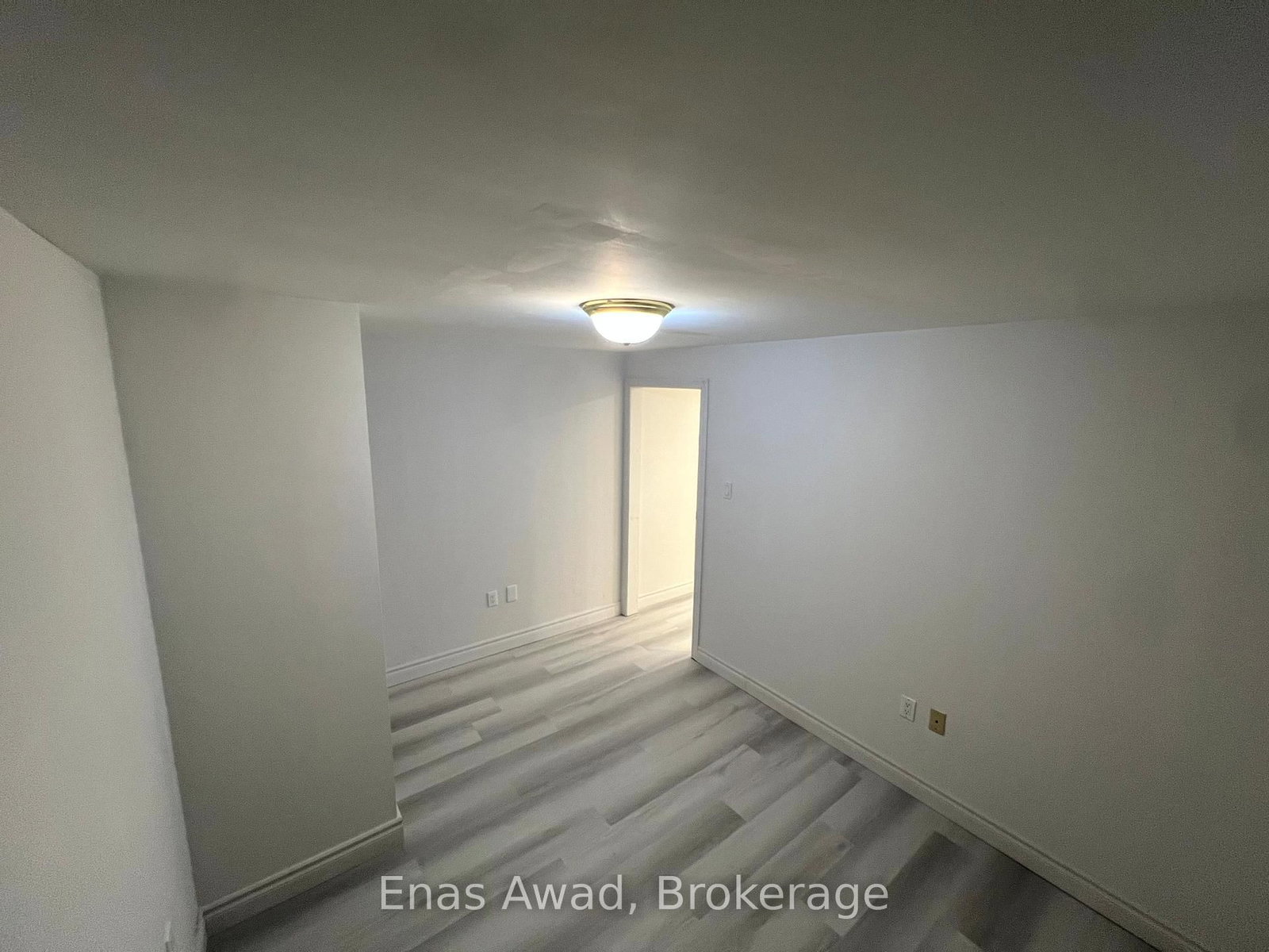 Detached House for sale at 1402 Clearview Drive, Peterborough, Ontario, K9K 1Z8 - Monaghan Ward 2 - MLS: X12697644