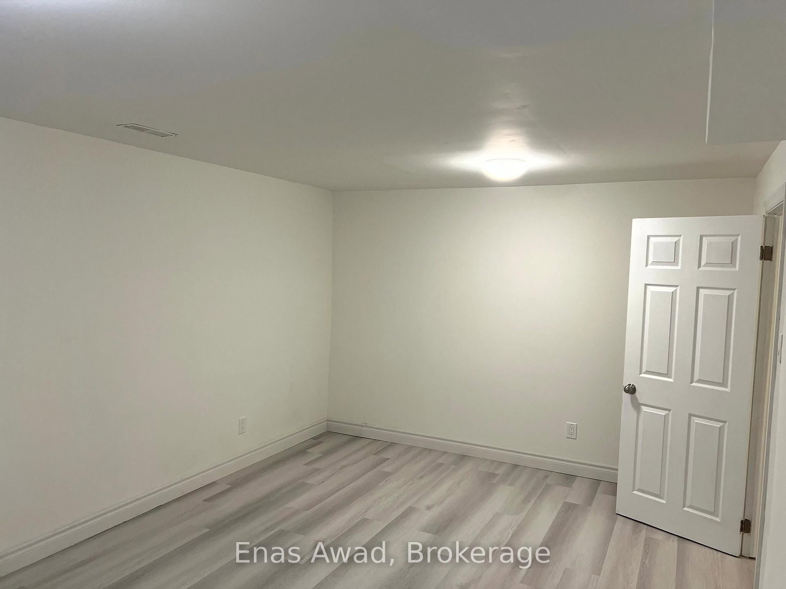 Detached House for sale at 1402 Clearview Drive, Peterborough, Ontario, K9K 1Z8 - Monaghan Ward 2 - MLS: X12697644