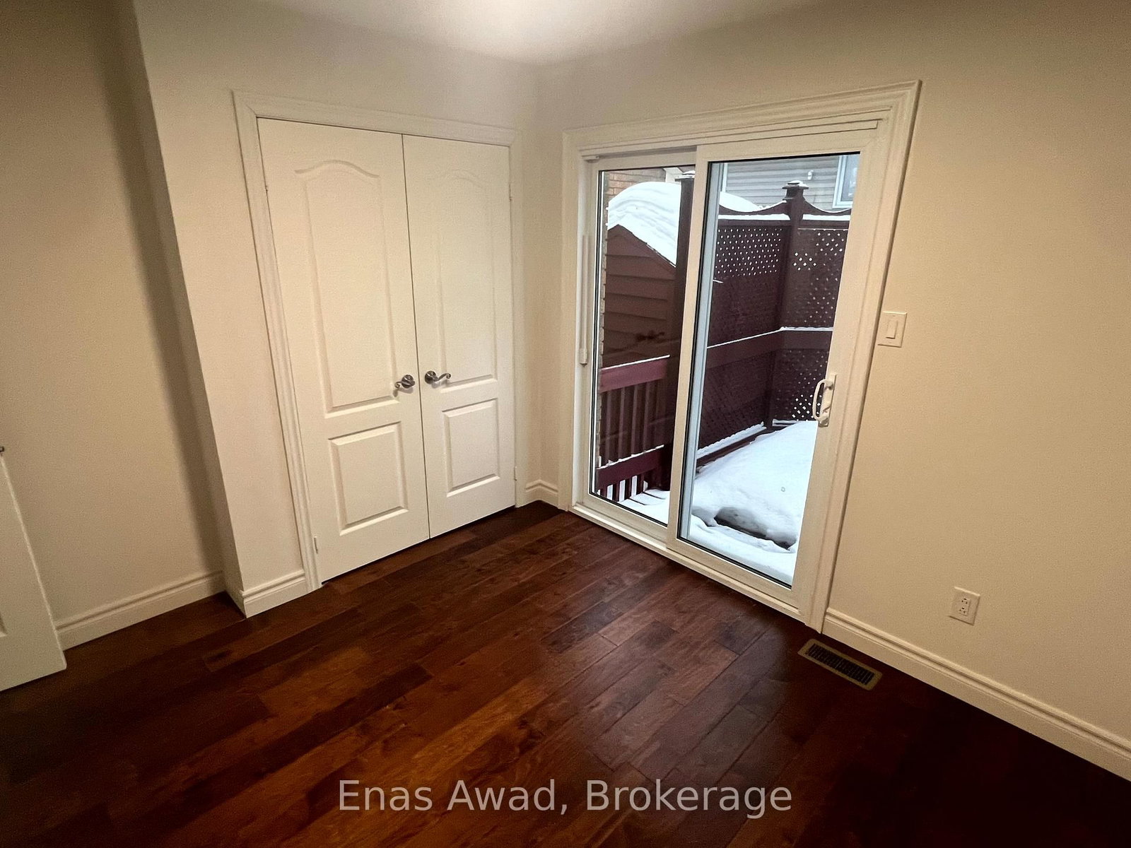 Detached House for sale at 1402 Clearview Drive, Peterborough, Ontario, K9K 1Z8 - Monaghan Ward 2 - MLS: X12697644