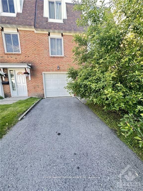 1833 AXMINSTER Court