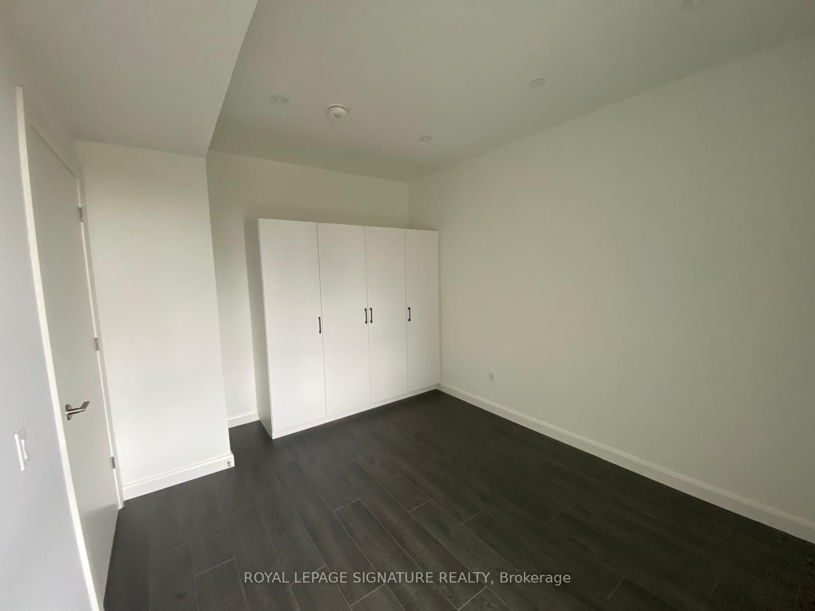 741 KING Street W, Unit 806 - Photo 7