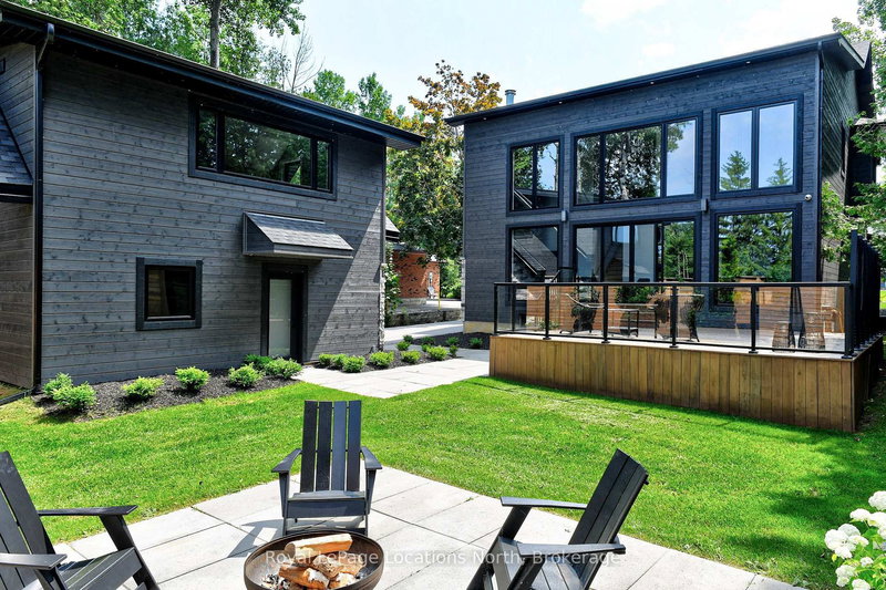 74 Arthur St E, Blue Mountains, N0H 2P0 | Image 2