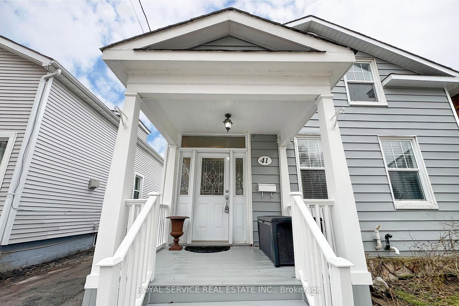 Listing Image 3