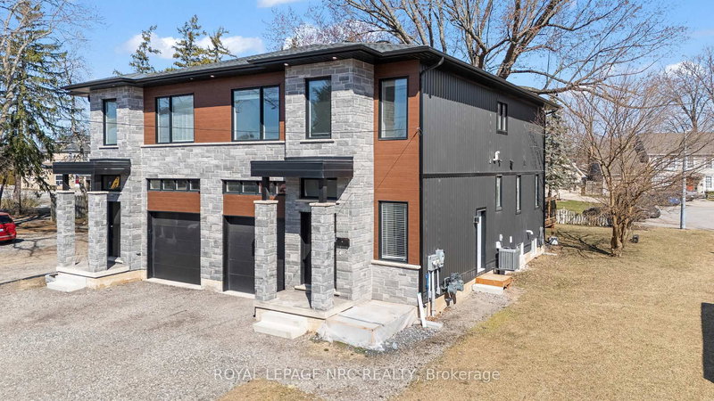 Upper - 668 QUAKER Rd, Welland, L3C 3H2 | Image 2