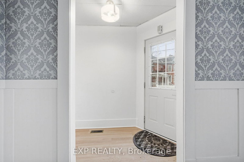 119 Beckwith St N, Smiths Falls, K7A 2C4 | Image 3