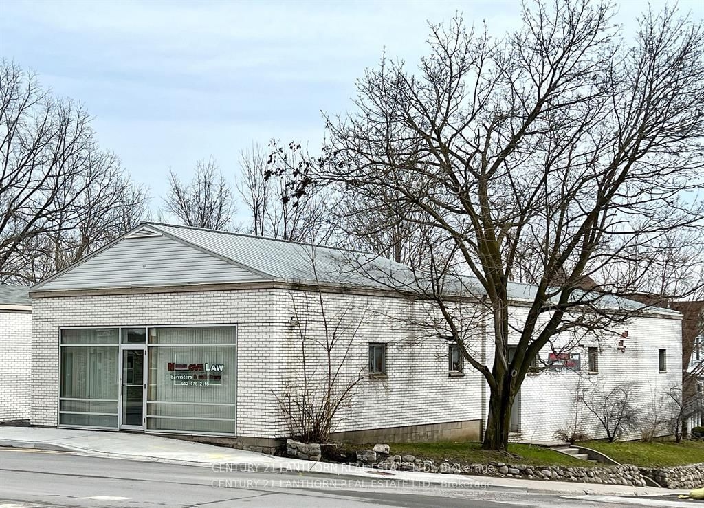 316 Picton Main Street