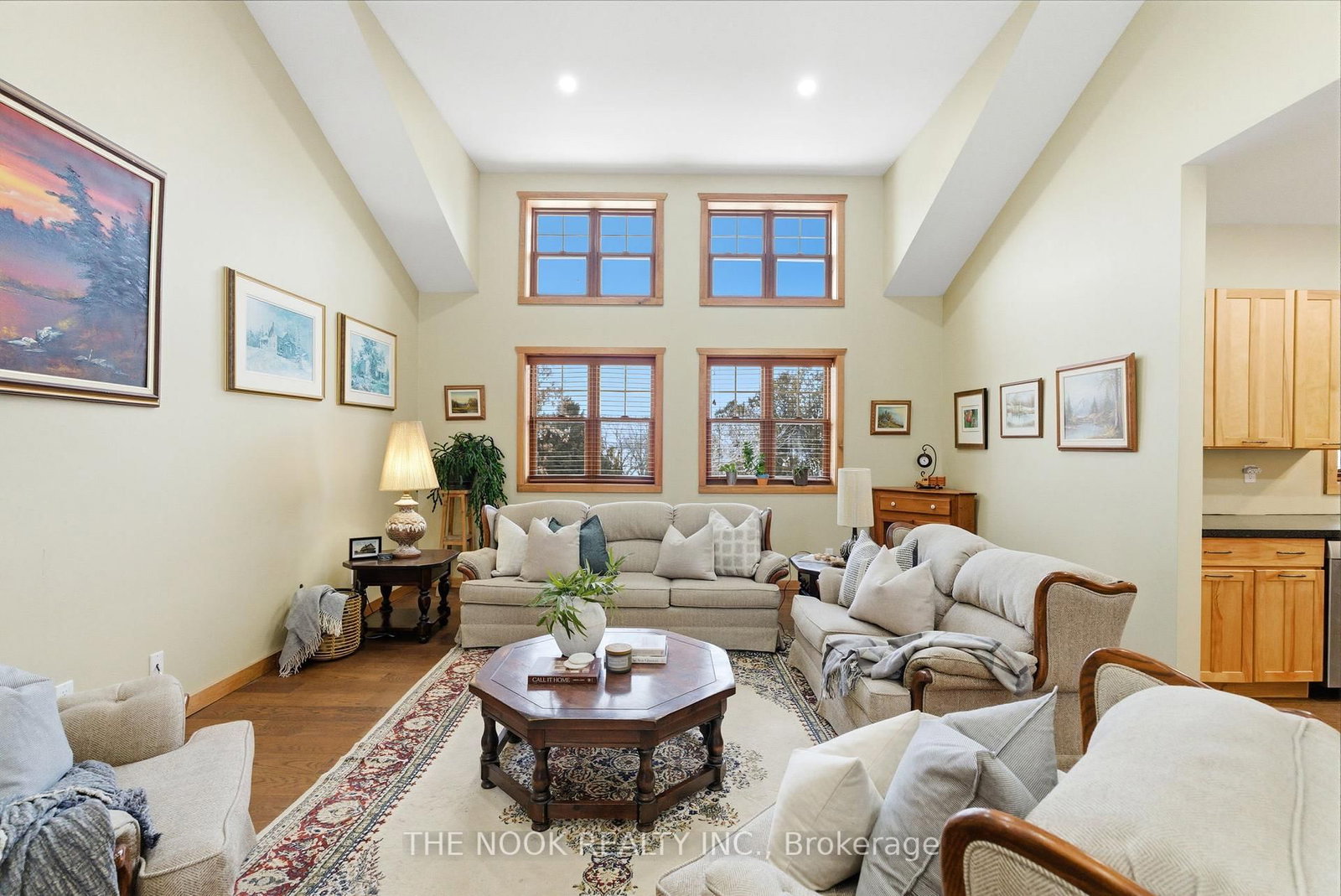 Listing Image 7