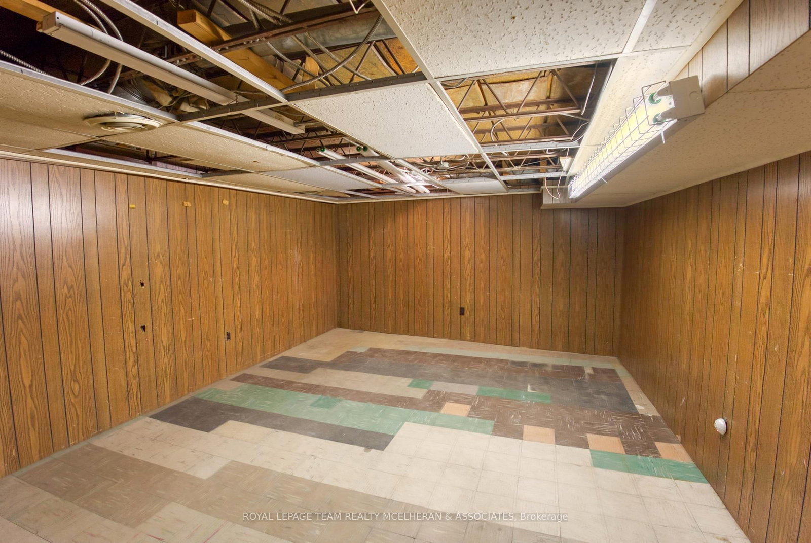 1532 Merivale Road - Photo 12