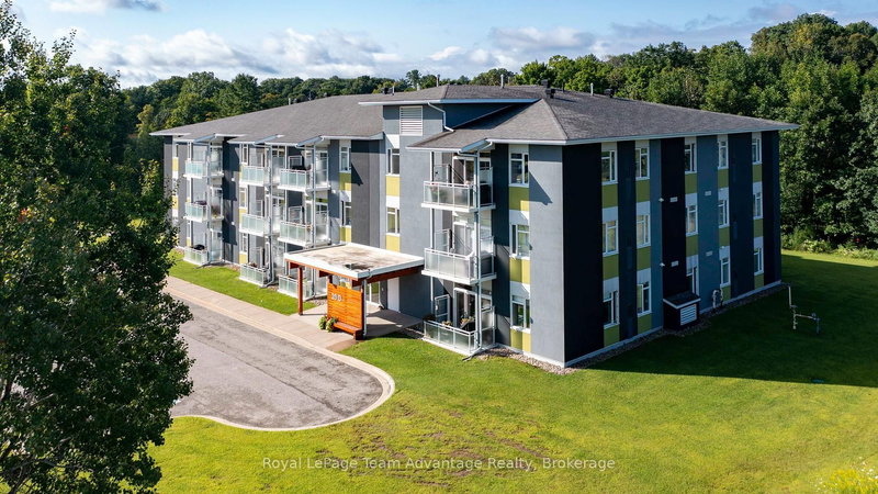 102 - 20D Silver Birch Crt, Parry Sound, P2A 0A7 | Image 2