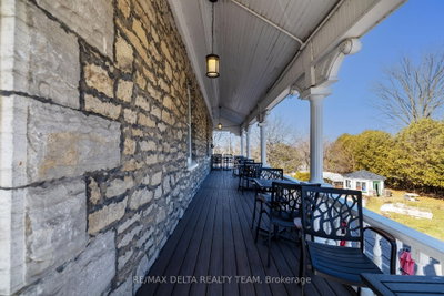 2607 OLD MONTREAL Road — photo 5