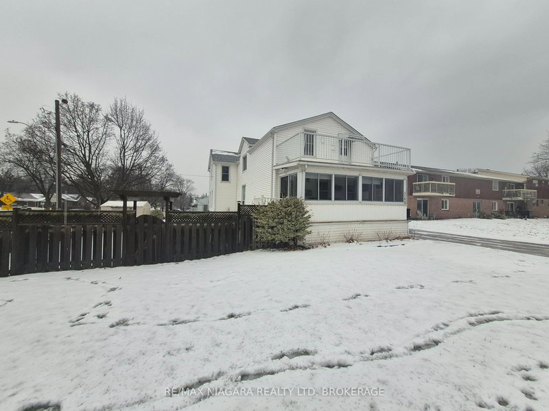 home for lease on 5561 Dorchester Road