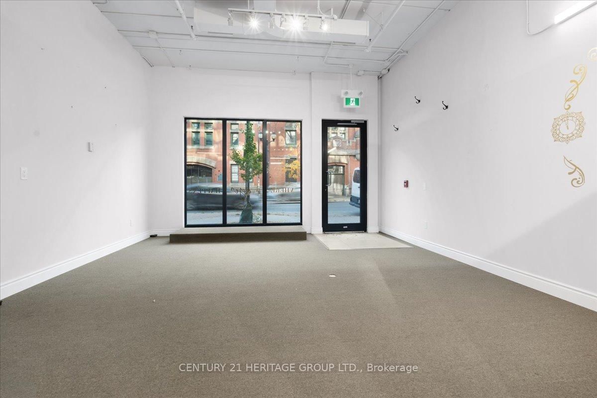 185 James Street N, Unit 3 - Photo 4