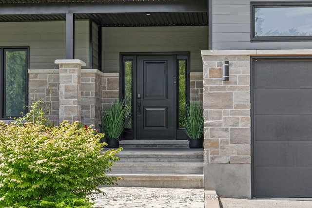 400 Cinnamon Crescent