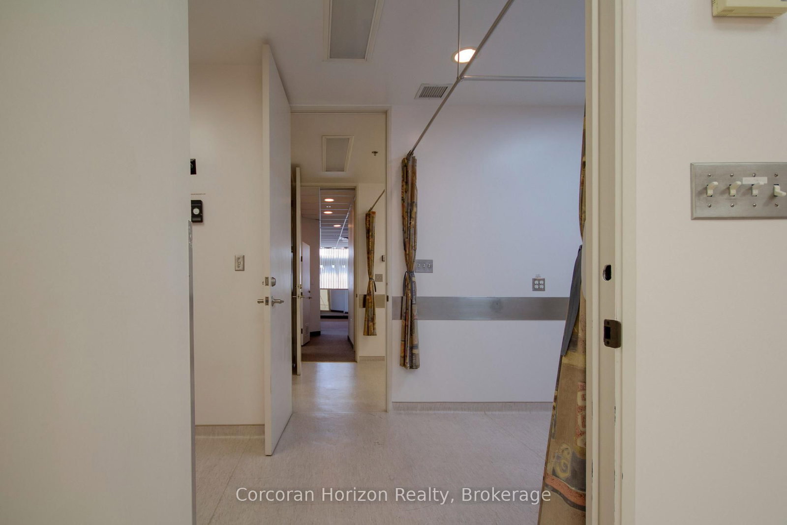 200 JAMES Street S, Unit 101 - Photo 18