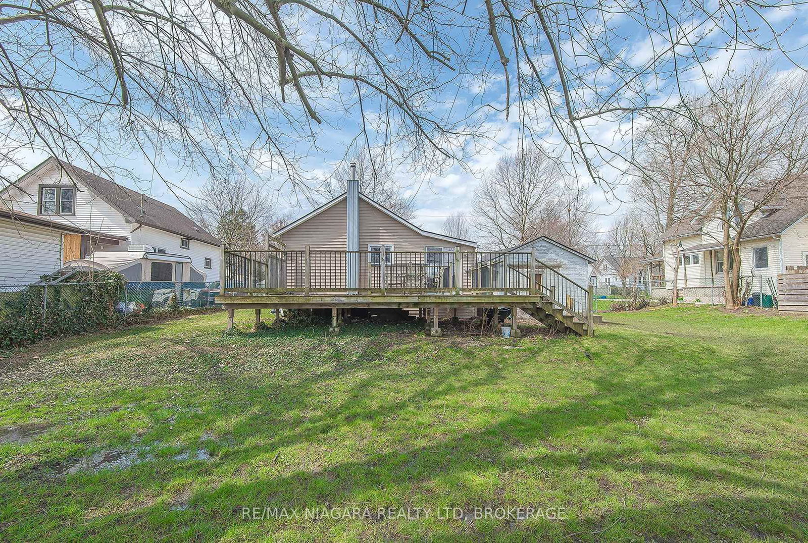 243 North Street N - Photo 28