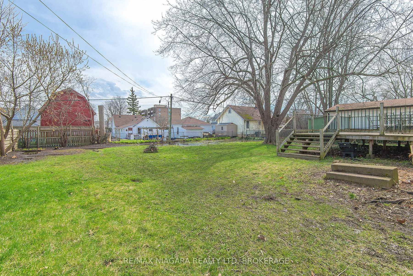 243 North Street N - Photo 30