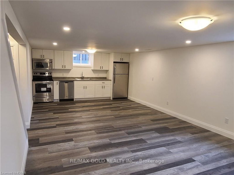 LOWER LEVEL - 75 Pepperwood Cres, Kitchener, N2A 2R4 | Image 2