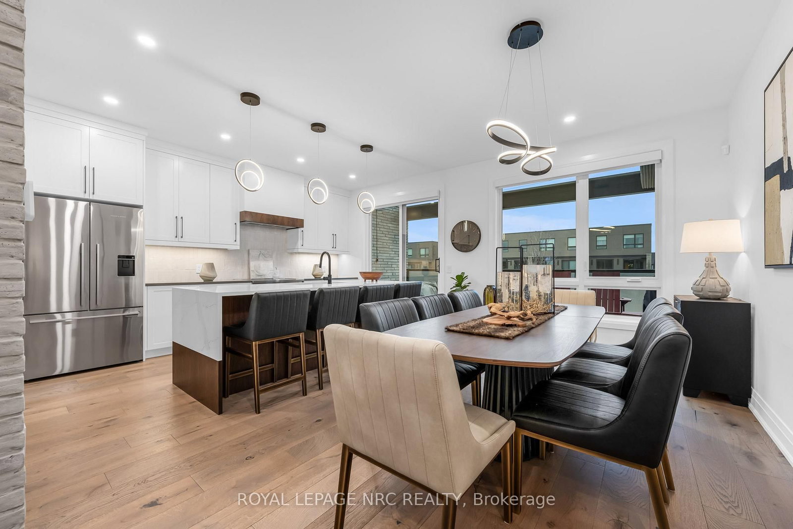 Townhouse for sale at 88 Moody Street, Pelham, Ontario, L3E 0B3 - Fonthill - MLS: X12701346