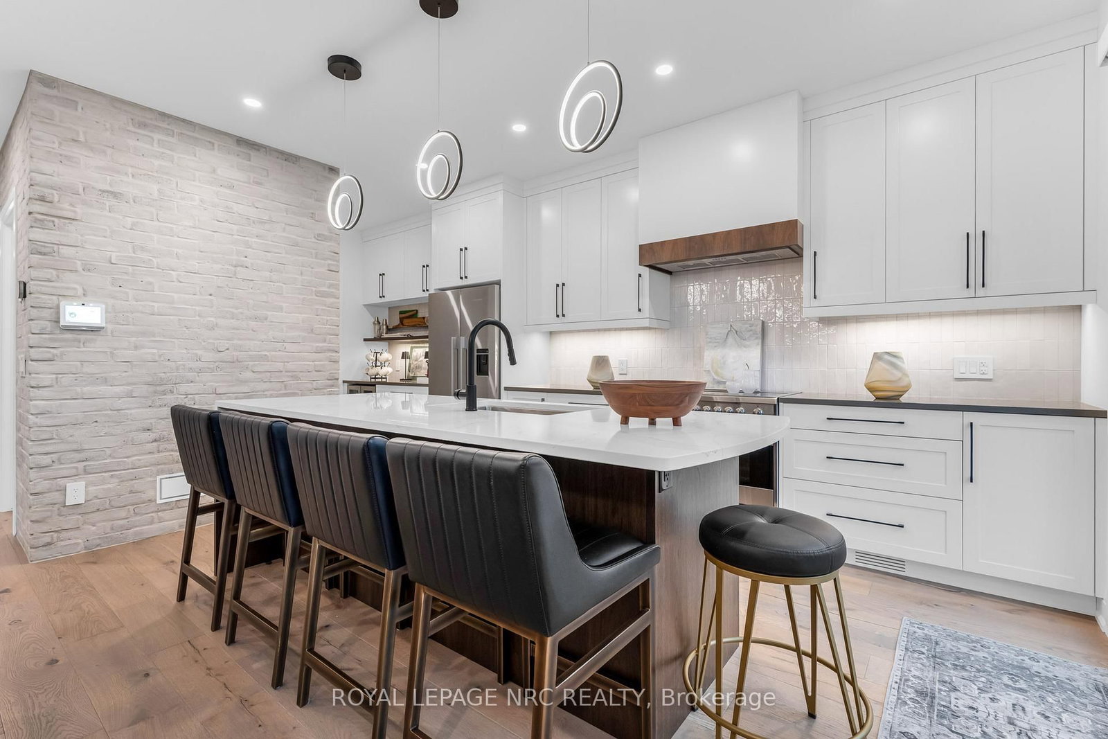 Townhouse for sale at 88 Moody Street, Pelham, Ontario, L3E 0B3 - Fonthill - MLS: X12701346