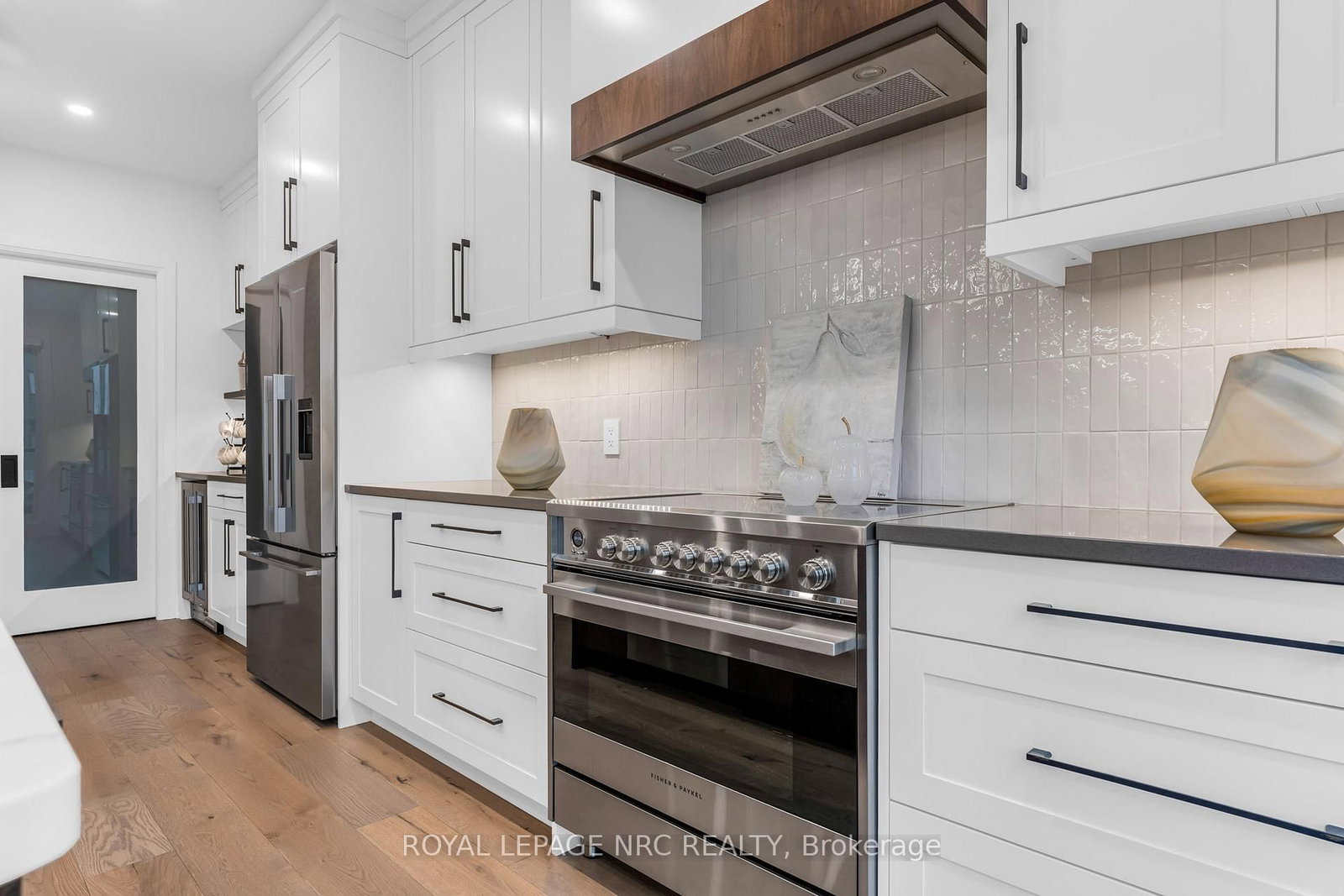 Townhouse for sale at 88 Moody Street, Pelham, Ontario, L3E 0B3 - Fonthill - MLS: X12701346