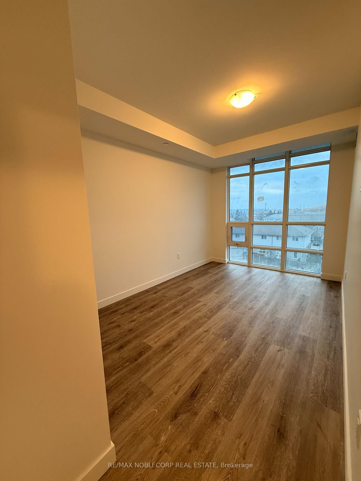 Condo for lease at 403-461 Green Road, Hamilton, Ontario, L8E 0L5 - Lakeshore - MLS: X12701486