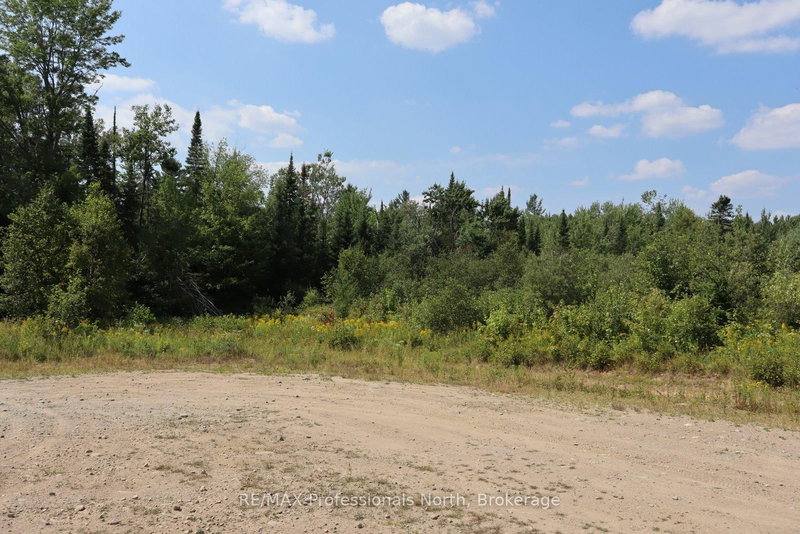 1070 Piper Glen Rd, Minden Hills, K0M 2K0 | Image 3