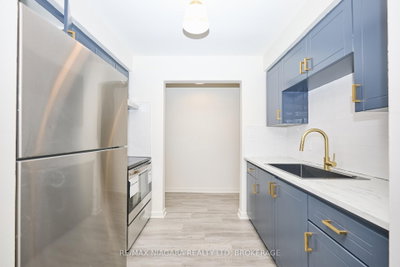 Unit Unit 2 — 141 Plymouth Road — photo 6