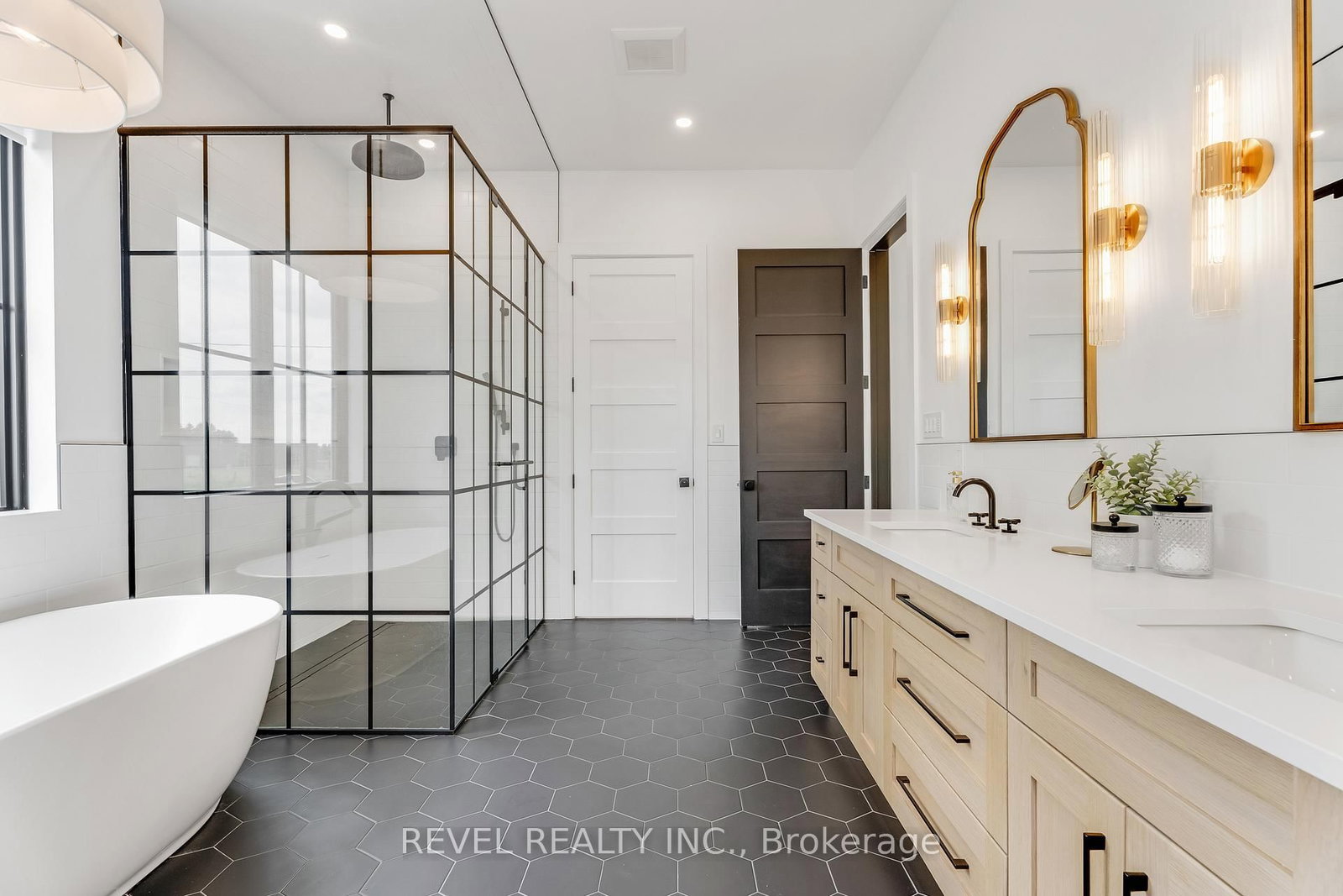 Detached House for sale at 4678 Lobsinger Line, Wellesley, Ontario, N0K 1L0 - MLS: X12702954