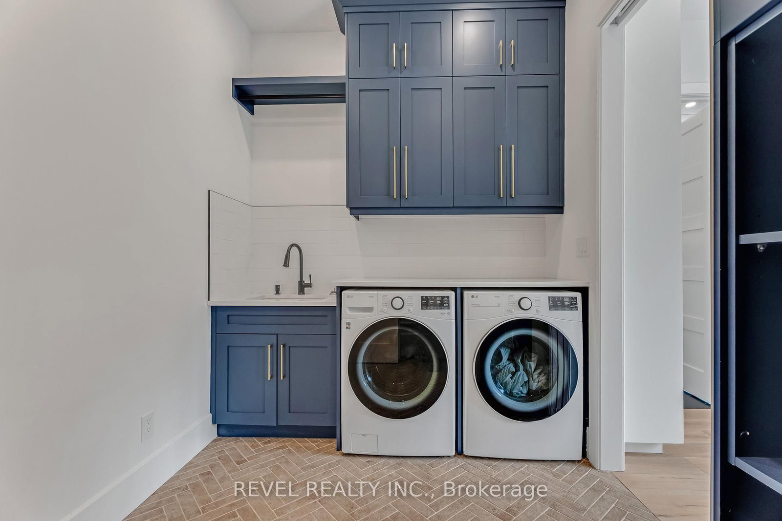 Detached House for sale at 4678 Lobsinger Line, Wellesley, Ontario, N0K 1L0 - MLS: X12702954