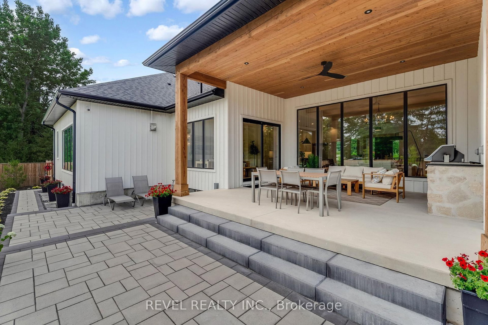 Detached House for sale at 4678 Lobsinger Line, Wellesley, Ontario, N0K 1L0 - MLS: X12702954