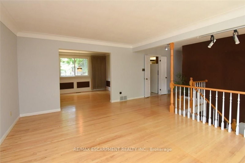 30 TERRACE Dr, Hamilton, L9A 2Y6 | Image 3