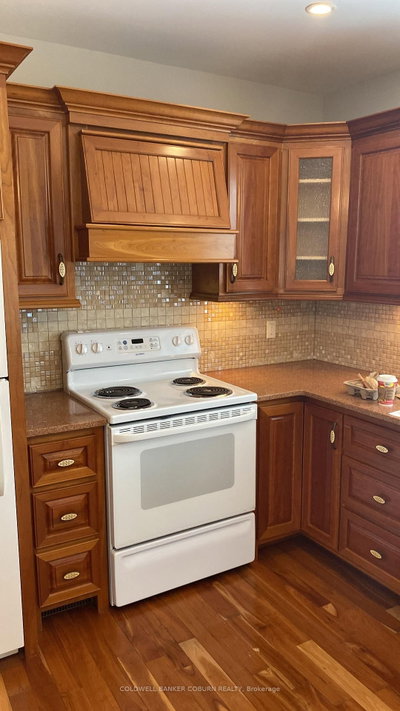 483 Victoria Street — photo 4