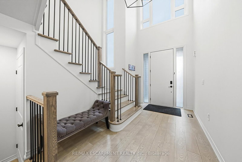 90 Robertson Rd, Hamilton, L9K 0H8 | Image 3